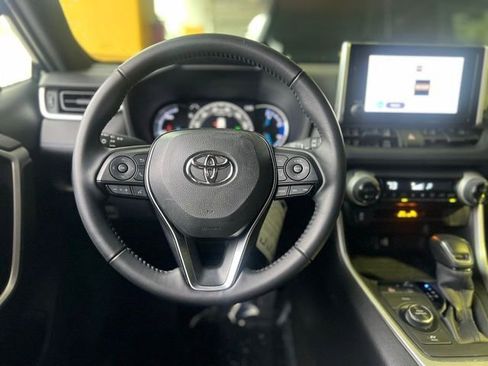 Certified 2025 Toyota RAV4 SE image 14