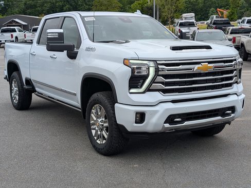 New 2026 Chevrolet Silverado 2500 High Country w/ Technology Package AWD/4WD image 3