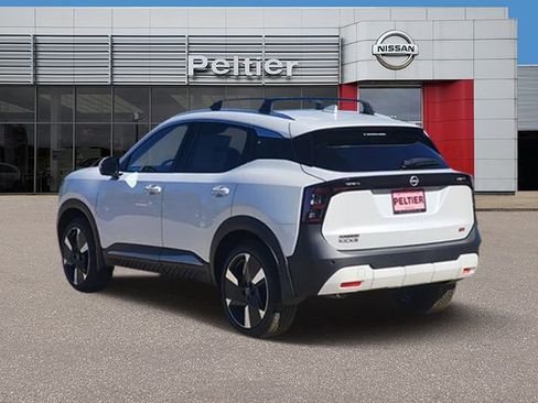 New 2025 Nissan Kicks SR w/ Illumination Package image 3