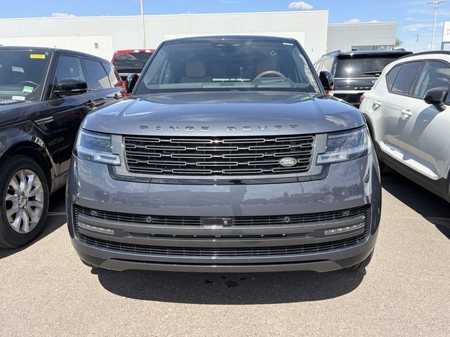 Used 2025 Land Rover Range Rover Long Wheelbase SE AWD/4WD image 2
