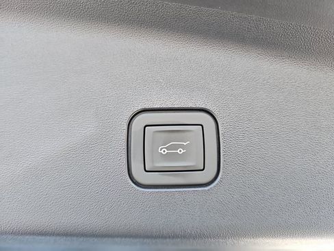 New 2026 Cadillac Vistiq Luxury image 15