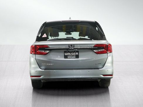Used 2024 Honda Odyssey Elite image 4