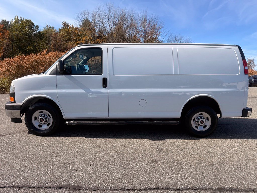 Used 2019 GMC Savana 2500 w/ Driver Convenience Package RWD image 3