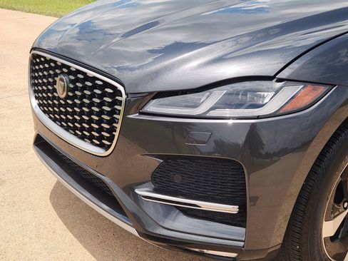 Used 2023 Jaguar F-PACE S AWD/4WD image 10