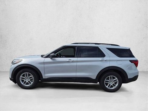 New 2026 Ford Explorer Active w/ Active Comfort Package RWD image 5