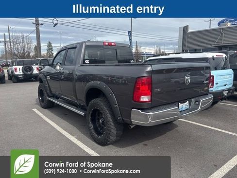 Used 2017 RAM 1500 Classic SLT image 4