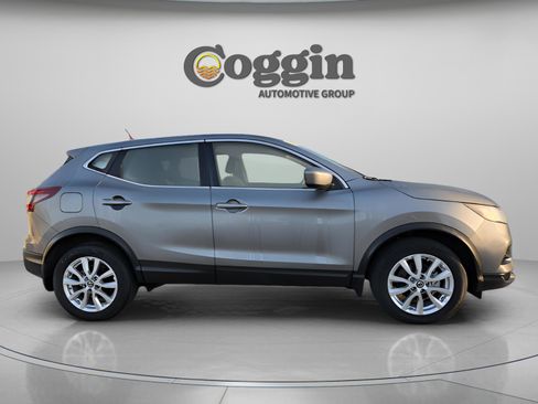 Certified 2021 Nissan Rogue Sport S image 4