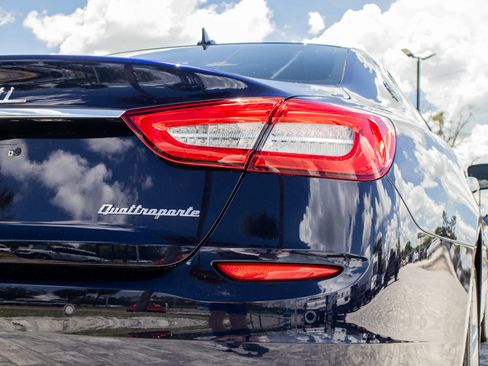 Used 2014 Maserati Quattroporte GTS RWD image 14