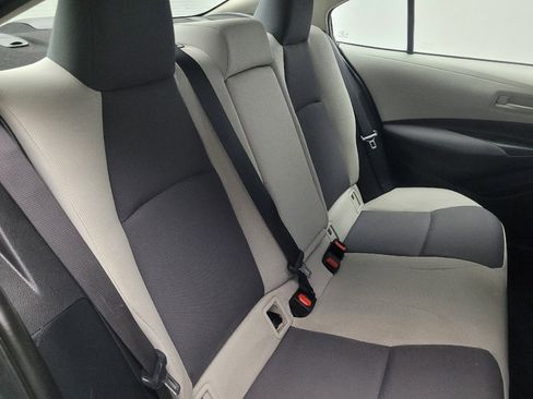 Used 2023 Toyota Corolla LE image 19