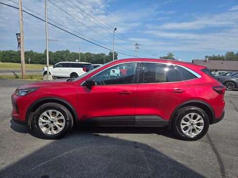 Used 2023 Ford Escape Active AWD/4WD image 5