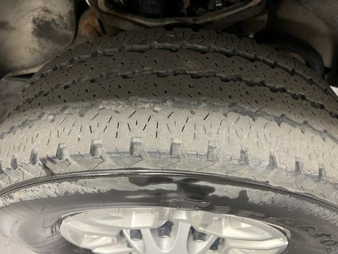 Used 2024 Chevrolet Silverado 2500 LT image 10