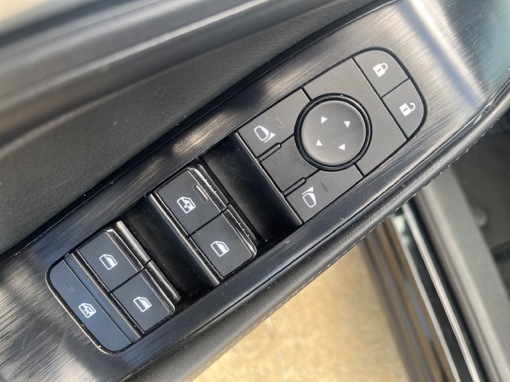 Certified 2025 Nissan Rogue SV AWD/4WD image 13