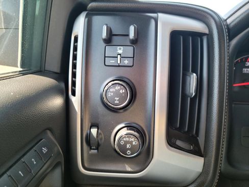 Used 2015 GMC Sierra 1500 SLT w/ SLT Crew Cab Value Package AWD/4WD image 12