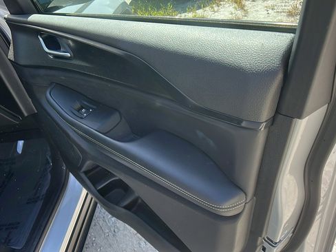 Certified 2024 Jeep Grand Cherokee L Laredo image 18