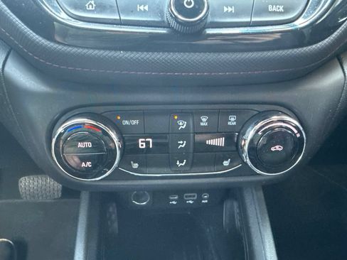 Used 2023 Chevrolet TrailBlazer RS w/ Convenience Package FWD image 24