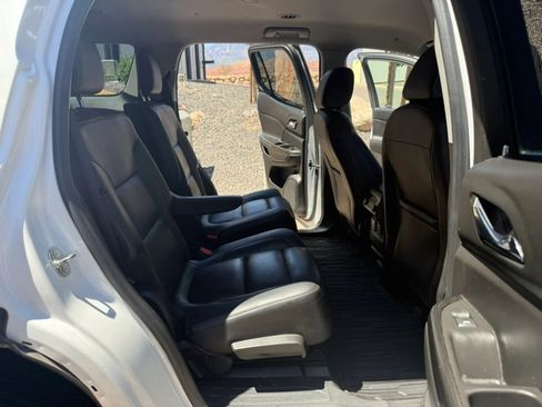 Used 2018 GMC Acadia SLT AWD/4WD image 66