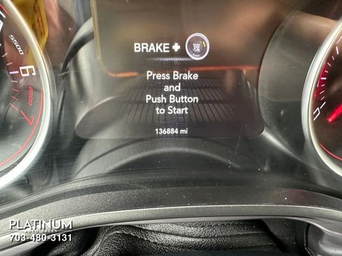 Used 2017 Dodge Challenger SXT RWD image 10