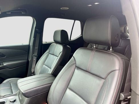 Used 2023 Chevrolet Traverse RS FWD image 22
