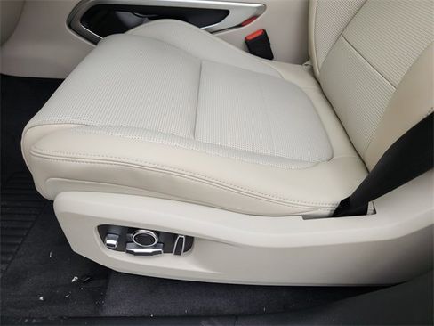 Used 2026 Jaguar F-PACE R-Dynamic S image 18