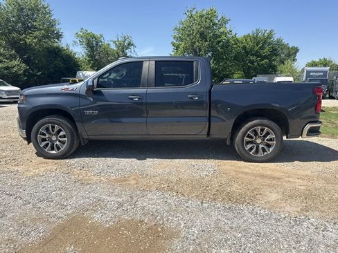 Used 2021 Chevrolet Silverado 1500 LT w/ Texas Edition Plus image 3
