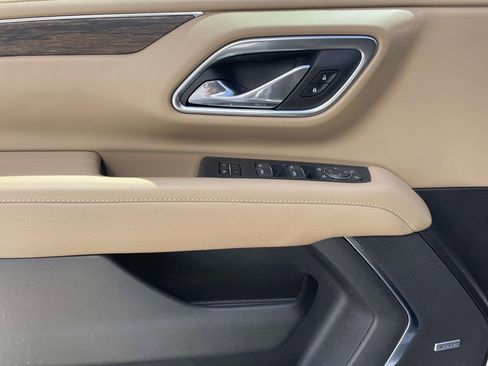 Used 2021 Chevrolet Tahoe Premier image 17