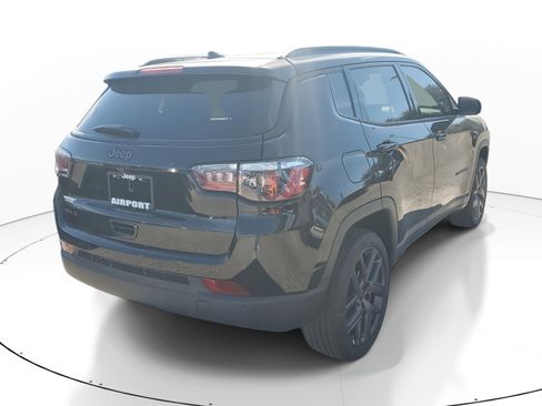 New 2026 Jeep Compass Limited image 4