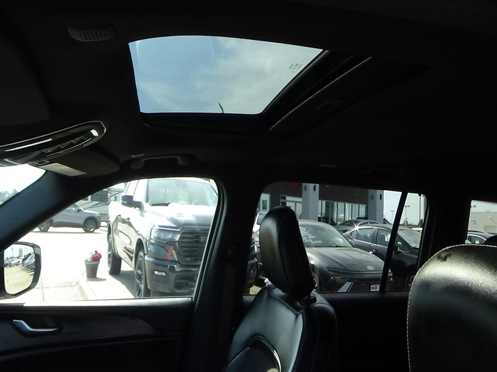 Certified 2025 Jeep Grand Cherokee L Altitude AWD/4WD image 19