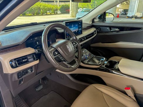 Used 2021 Lincoln Nautilus Reserve FWD image 6