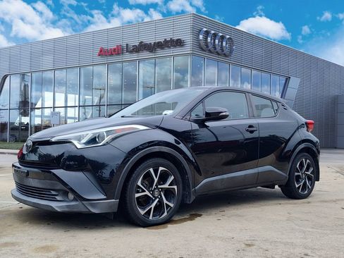 Used 2018 Toyota C-HR XLE FWD image 1