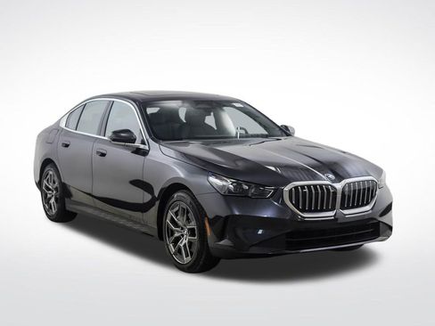 New 2026 BMW 530i xDrive w/ Premium Package AWD/4WD image 7