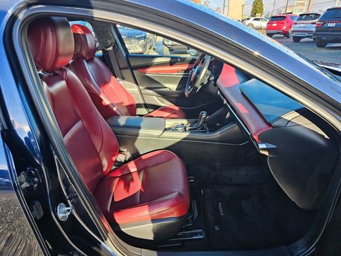 Used 2020 MAZDA MAZDA3 AWD Hatchback w/ Premium Pkg image 11