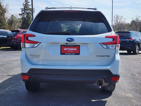 Used 2023 Subaru Forester Premium image 6
