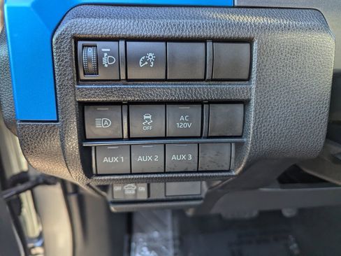 Used 2025 Toyota Tacoma TRD Off-Road image 14