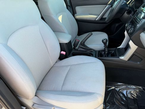 Used 2015 Subaru Forester 2.5i Premium AWD/4WD image 11
