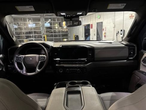 Used 2024 Chevrolet Silverado 1500 RST w/ Z71 Off-Road Package AWD/4WD image 38