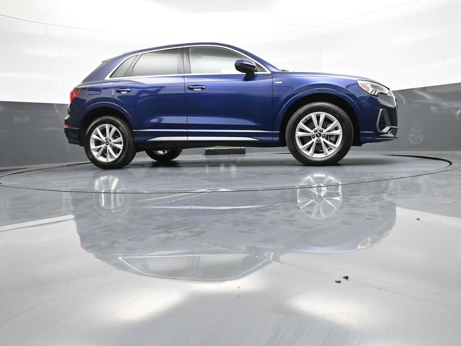 Used 2023 Audi Q3 2.0T Premium Plus AWD/4WD image 28