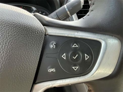 Used 2018 GMC Acadia SLT image 25