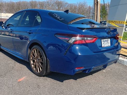 Used 2023 Toyota Camry SE image 3