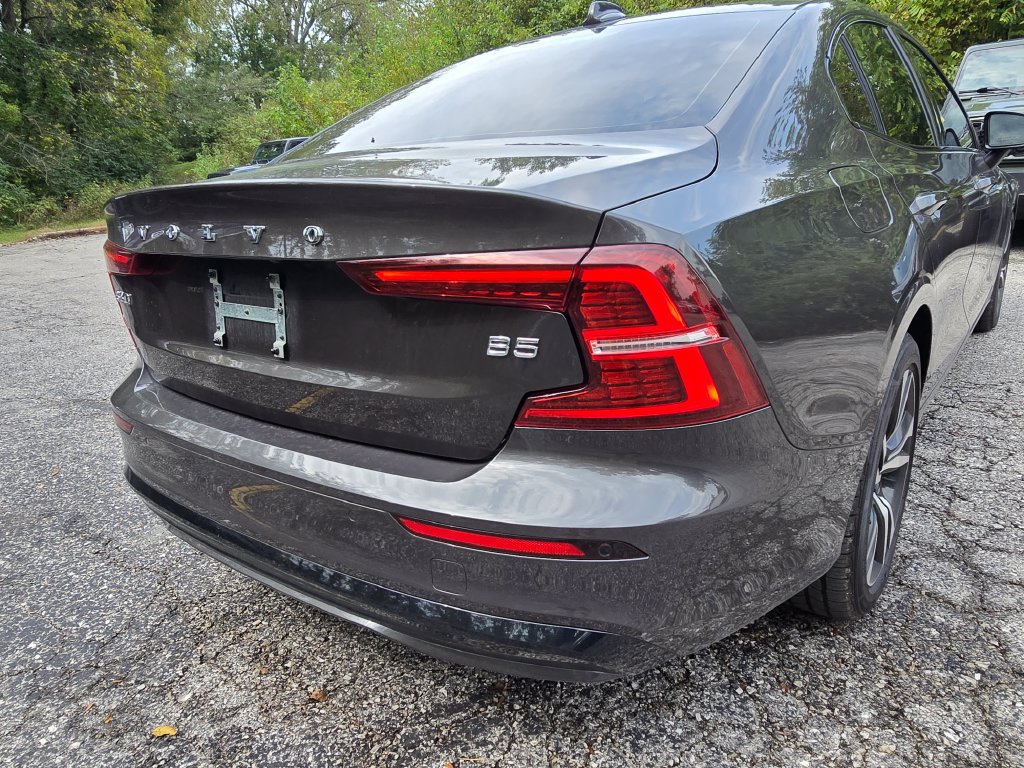 Used 2023 Volvo S60 B5 Plus FWD image 7