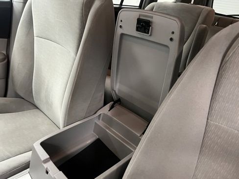 Used 2013 Toyota Highlander Plus image 26