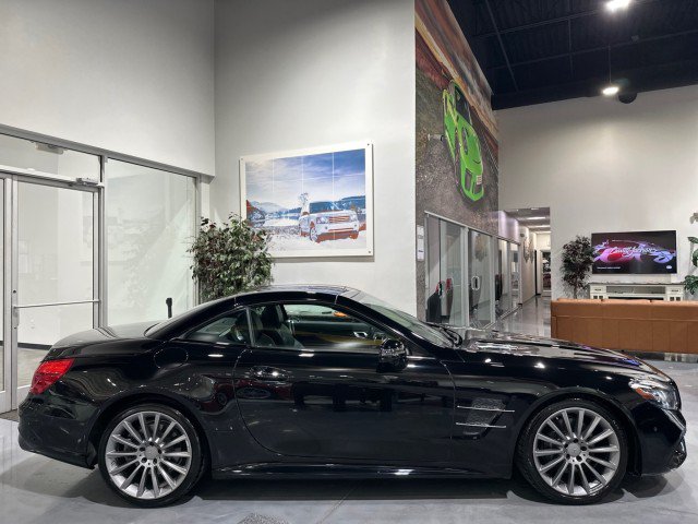 Used 2017 Mercedes-Benz SL 450 w/ Premium I Package image 24