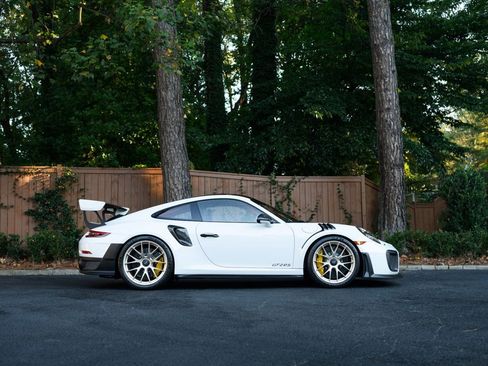 Used 2018 Porsche 911 GT2 RS RWD image 5