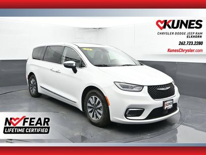 Used 2023 Chrysler Pacifica Limited