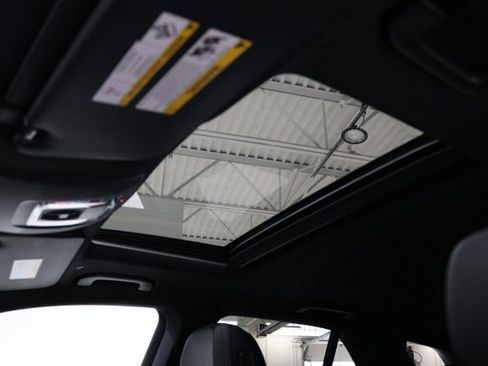 Used 2024 Mercedes-Benz GLE 450e 4MATIC image 31