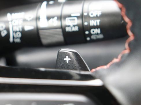 Used 2025 Honda Pilot Sport image 27