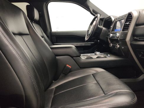 Used 2020 Ford Expedition Max XLT w/ Equipment Group 202A RWD image 21