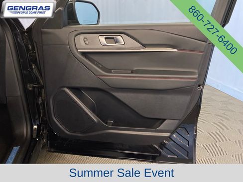 Used 2025 Ford Explorer ST-Line w/ ST-Line Street Pack AWD/4WD image 48