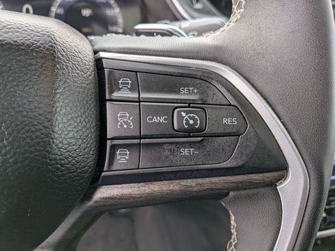 Certified 2024 Jeep Grand Cherokee L Limited w/ Luxury Tech Group II image 21