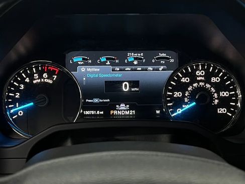 Used 2015 Ford F150 Platinum w/ Equipment Group 701A Luxury AWD/4WD image 20