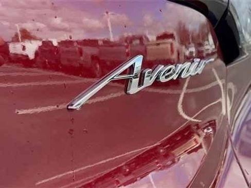 Used 2024 Buick Encore GX Avenir w/ Avenir Convenience Package image 6